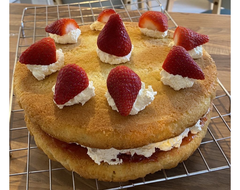 Mrs Bell (PE) Strawberry Cake